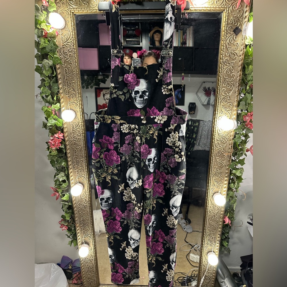 NWT Blackmilk Skull Bouquet Overalls XL - Picture 3 of 6